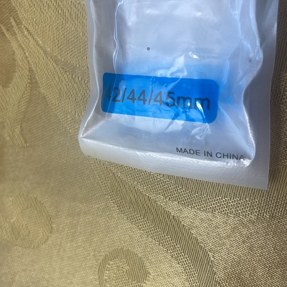 Magnetic Milanese Gold tone loop watch band for Apple - Picture 2 of 4